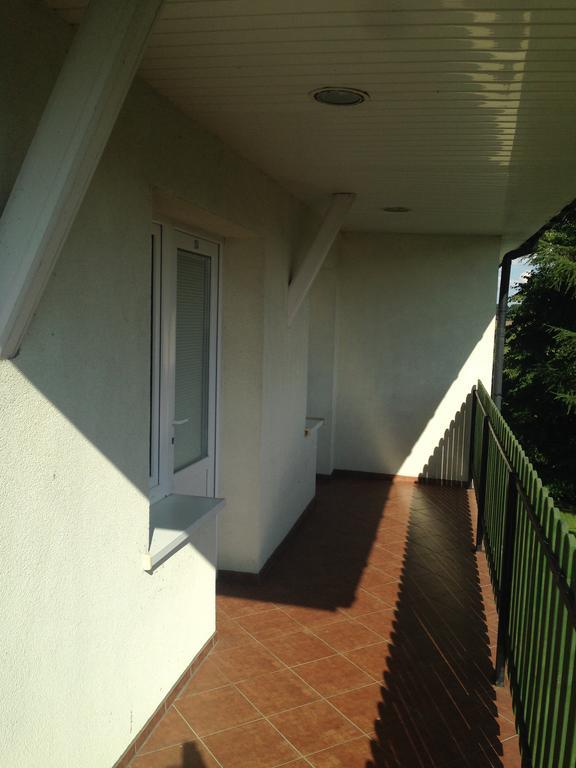 Pokoje Goscinne Jaskolcze Gniazdo Dziwnowek Exterior photo
